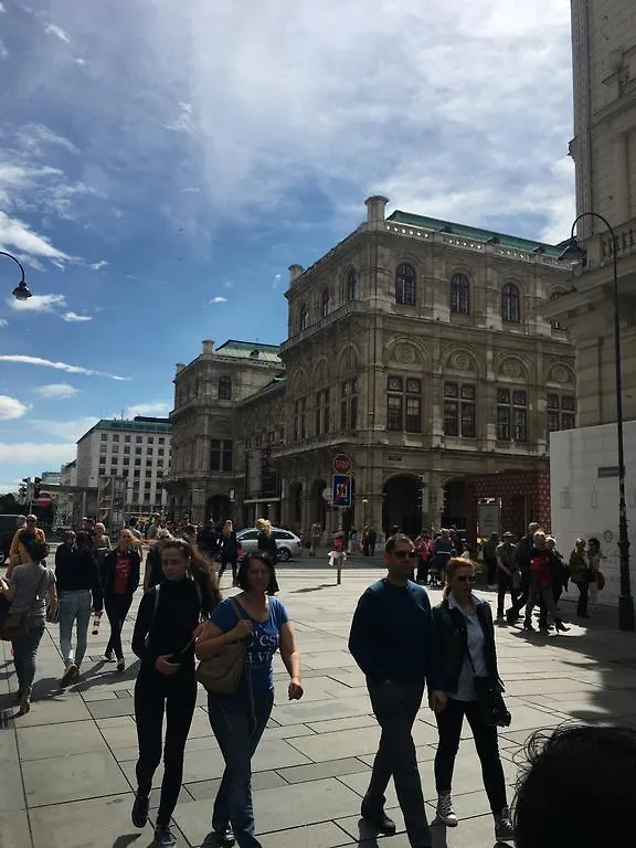 Downtown Residence Вена Апартаменты