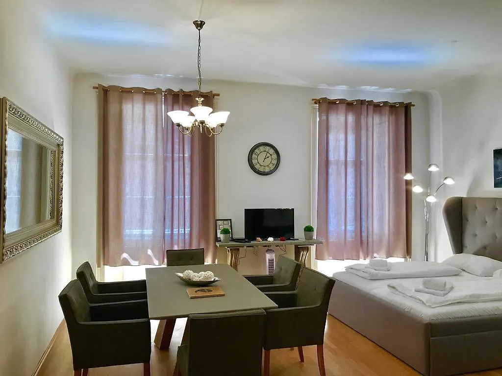 Downtown Residence Вена 0*,