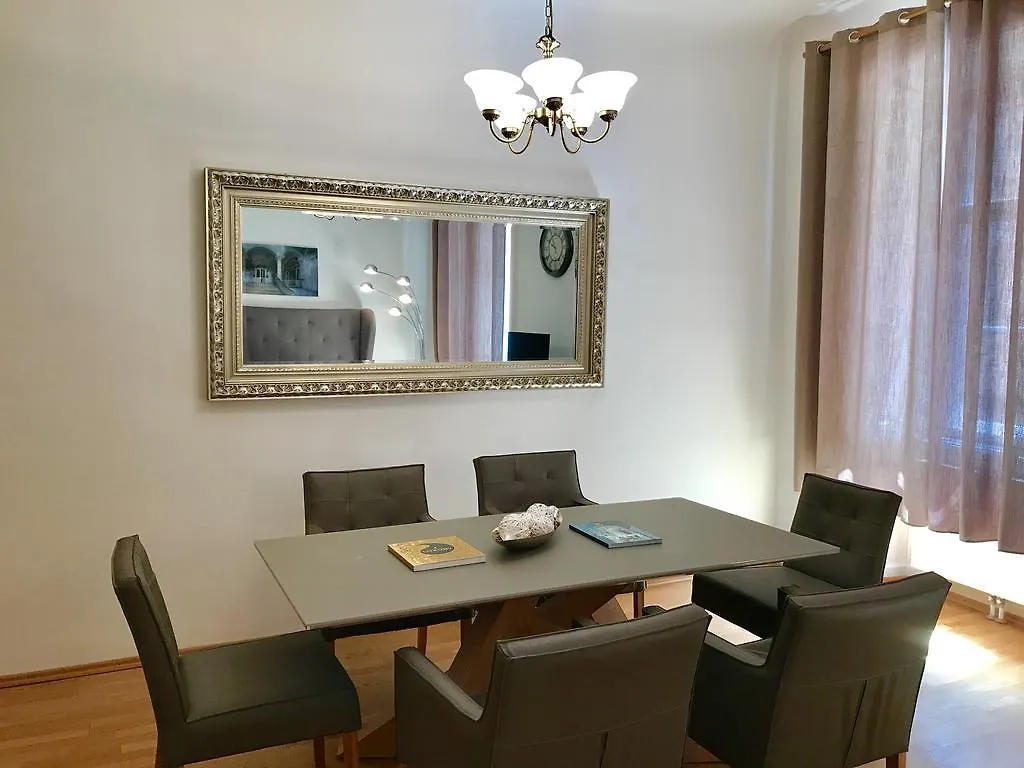 Apartment Downtown Residence Vienna Austria